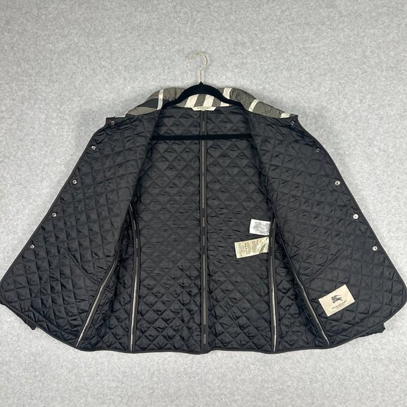 Burberry Black and Cream Checkered Utility Jacket - Picture 7 of 12